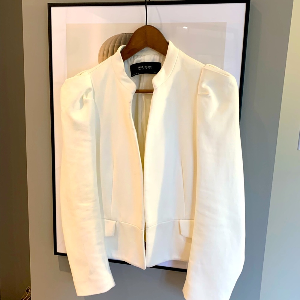 ZARA BLAZER  SIZE LARGE